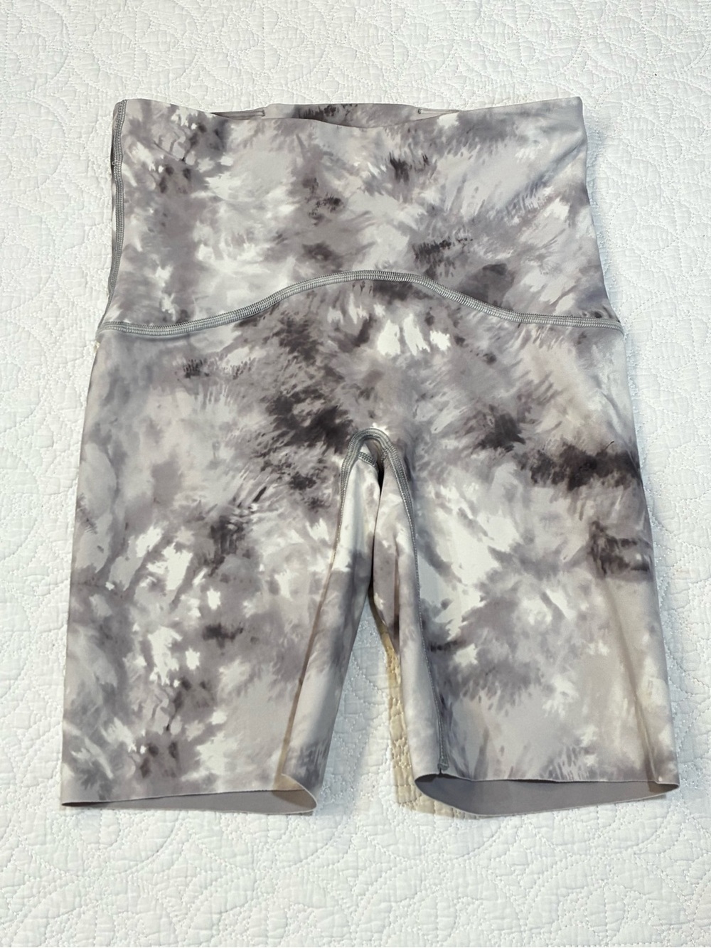 Spanx Booty Boost Active 7" Bike Shorts Small Grey White Tie Dye High Rise